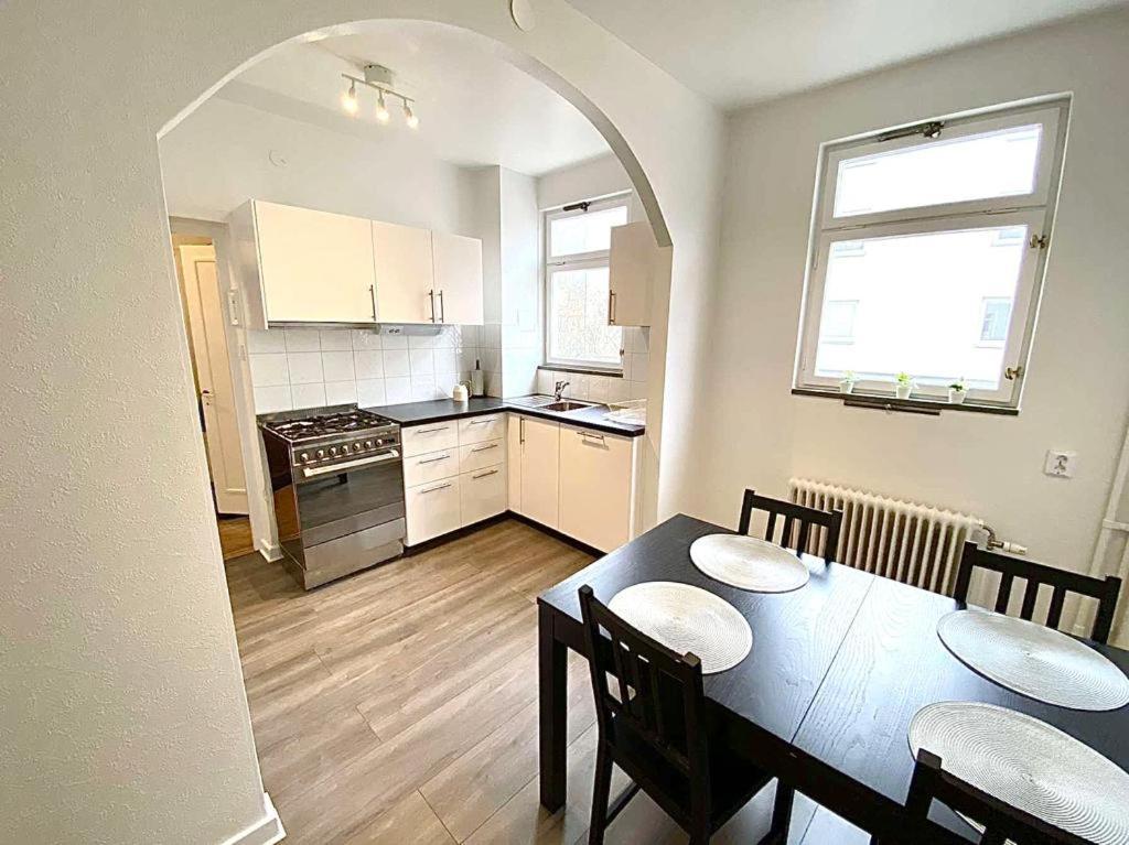 & Living Apartment *